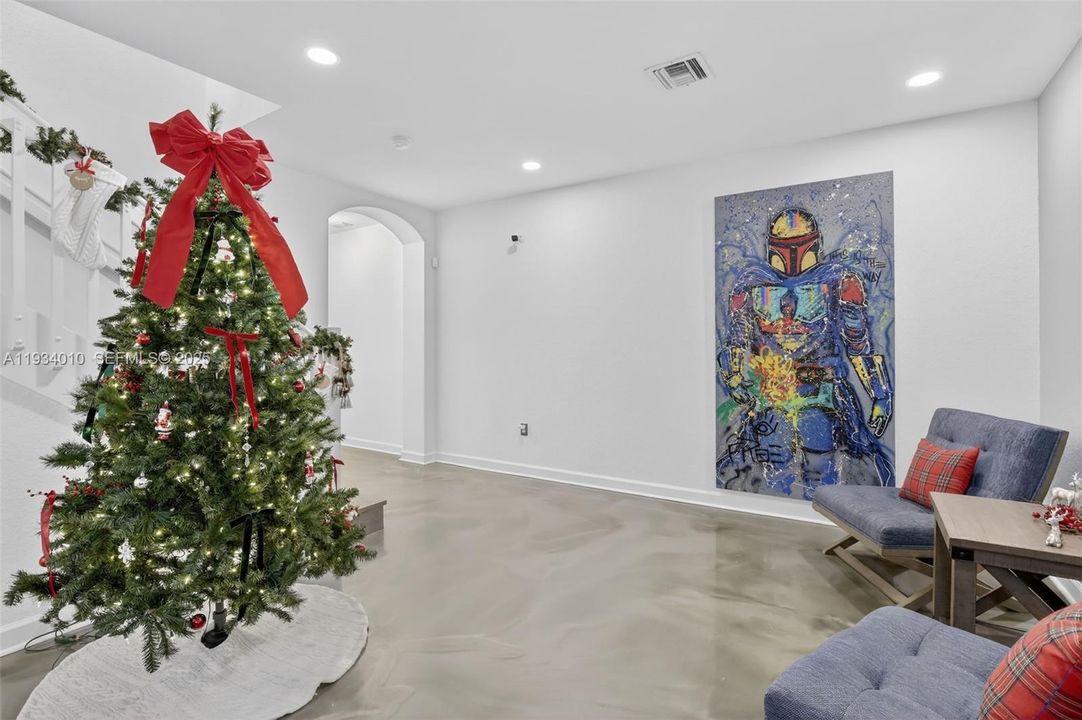 В аренду: $4,500 (3 спален, 2 ванн, 1835 Квадратных фут)