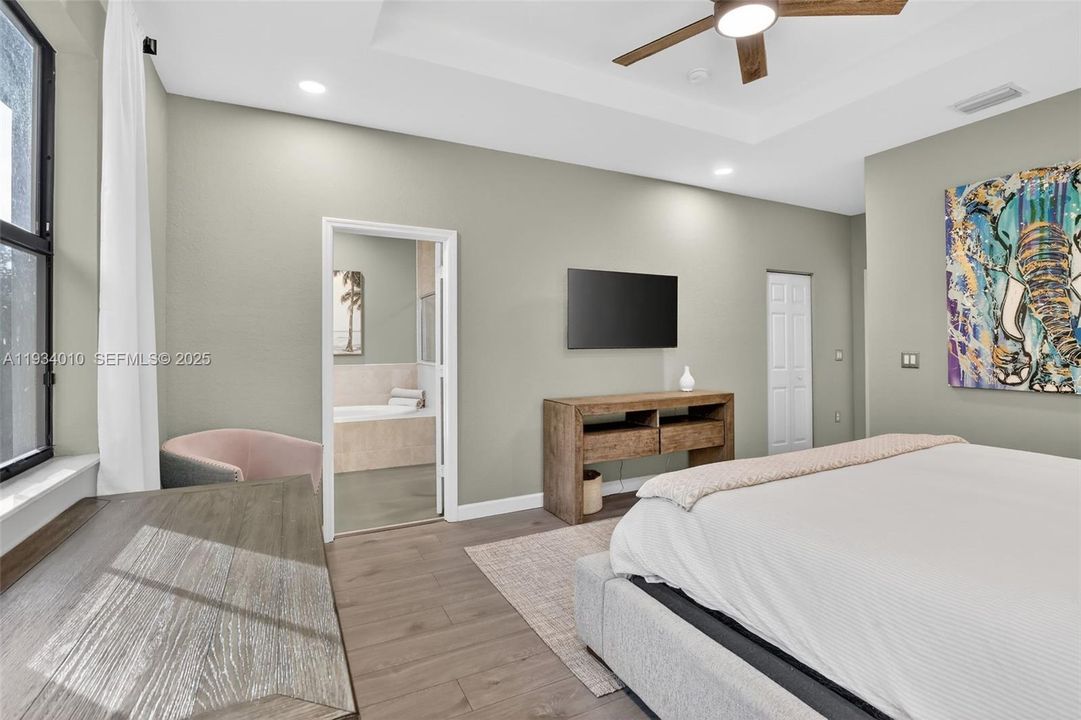 В аренду: $4,500 (3 спален, 2 ванн, 1835 Квадратных фут)