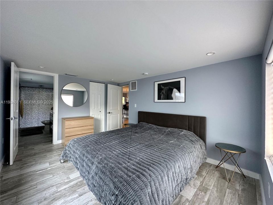 For Sale: $939,900 (3 beds, 2 baths, 1325 Square Feet)