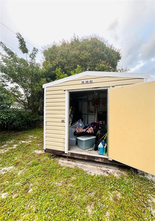 待售: $395,000 (3 贝兹, 2 浴室, 1238 平方英尺)