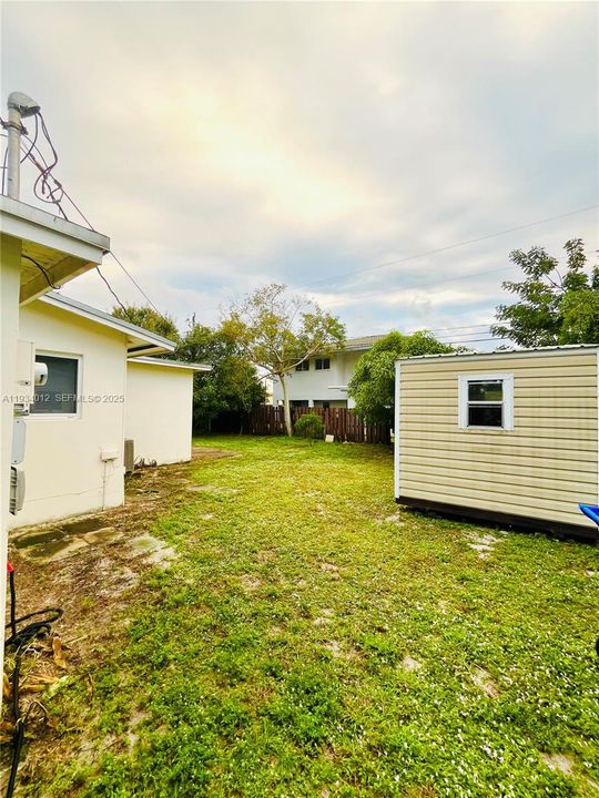 待售: $395,000 (3 贝兹, 2 浴室, 1238 平方英尺)