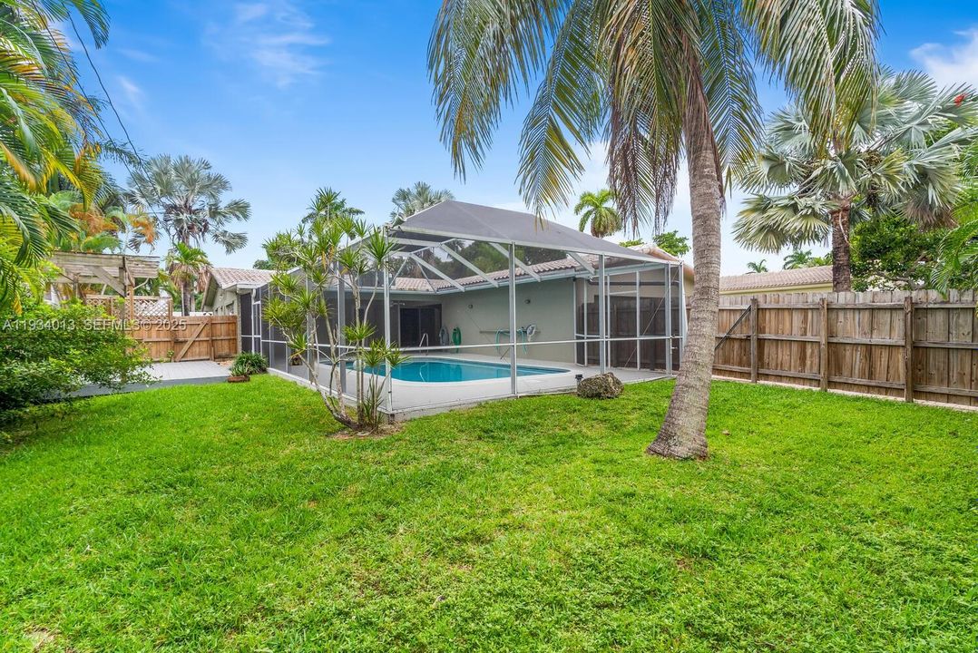 For Rent: $5,200 (3 beds, 2 baths, 1670 Square Feet)