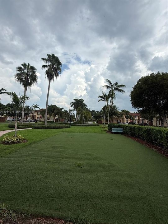 出租: $2,000 (2 贝兹, 2 浴室, 1069 平方英尺)