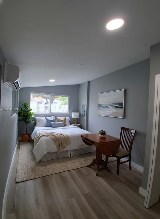 For Rent: $1,850 (1 beds, 1 baths, 1231 Square Feet)