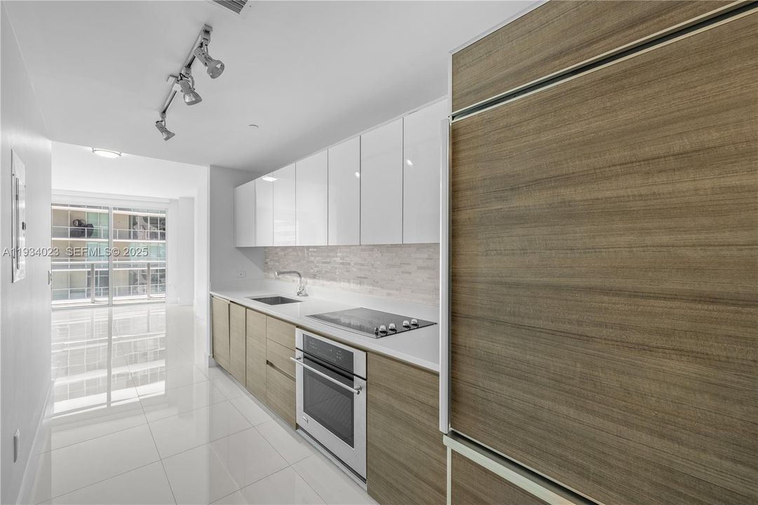 En Venta: $420,000 (0 camas, 1 baños, 530 Pies cuadrados)