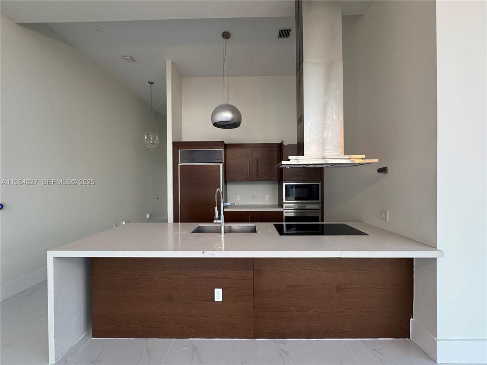 For Sale: $1,599,000 (3 beds, 2 baths, 1870 Square Feet)