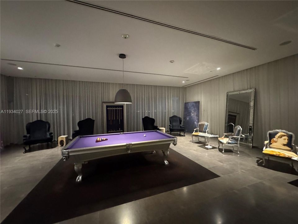 For Sale: $1,599,000 (3 beds, 2 baths, 1870 Square Feet)