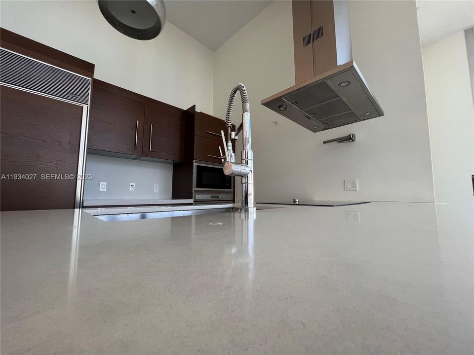 For Sale: $1,599,000 (3 beds, 2 baths, 1870 Square Feet)