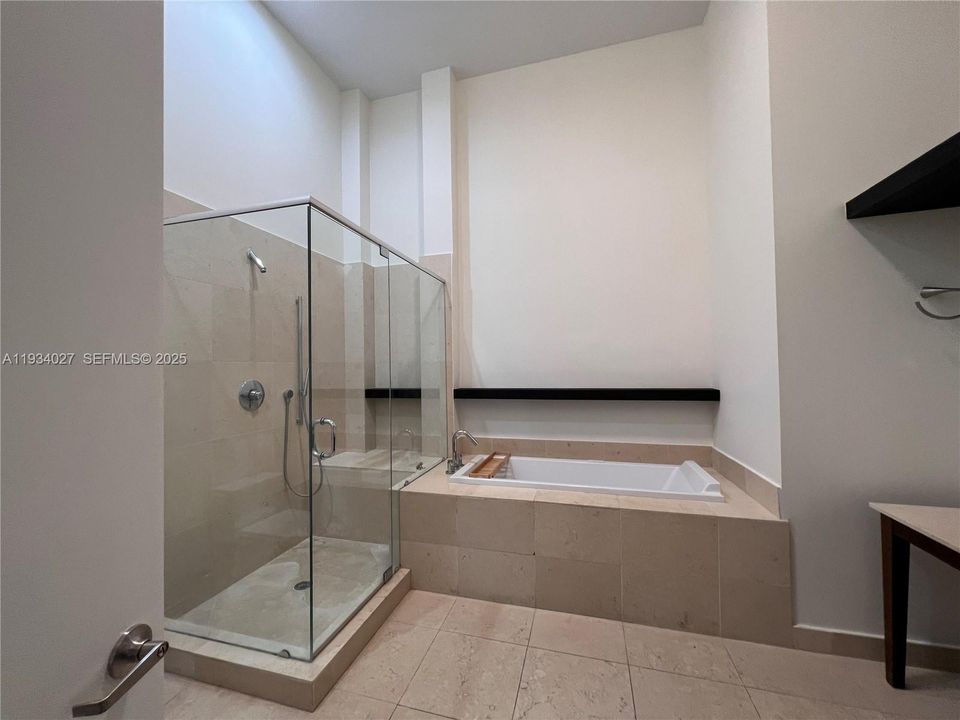 For Sale: $1,599,000 (3 beds, 2 baths, 1870 Square Feet)