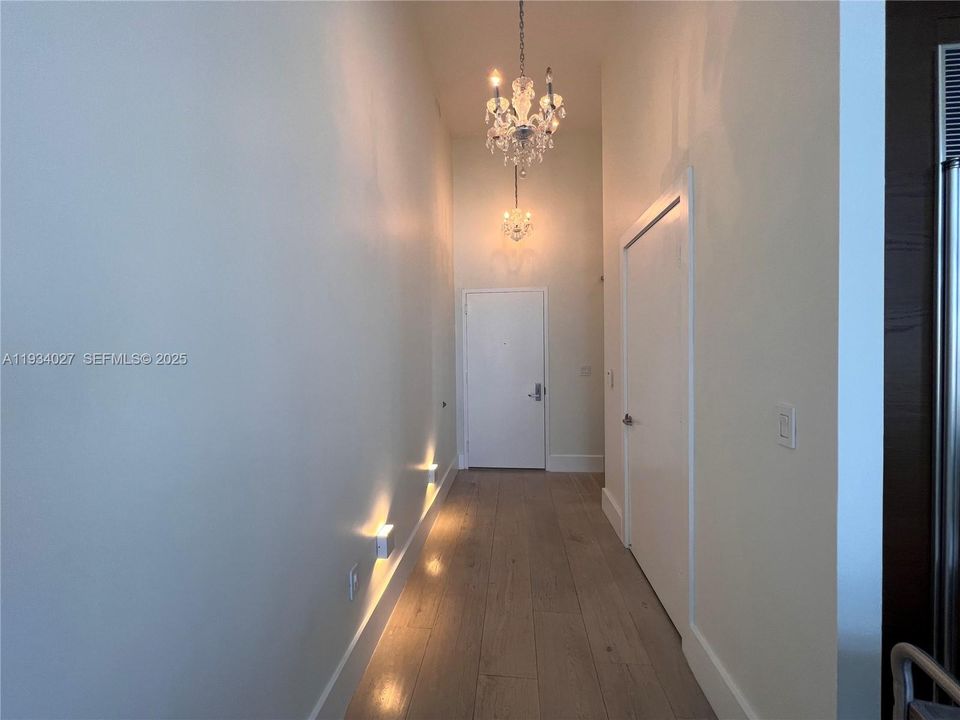 For Sale: $1,599,000 (3 beds, 2 baths, 1870 Square Feet)