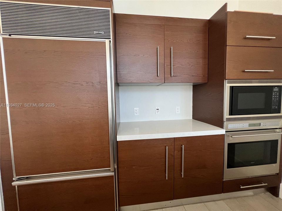 For Sale: $1,599,000 (3 beds, 2 baths, 1870 Square Feet)