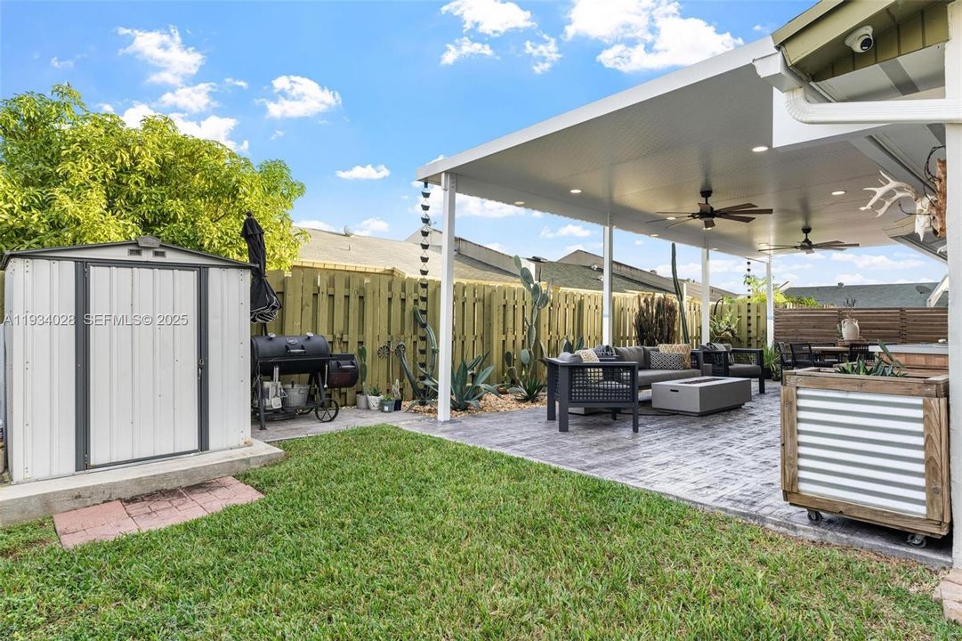 出租: $3,195 (2 贝兹, 2 浴室, 1104 平方英尺)