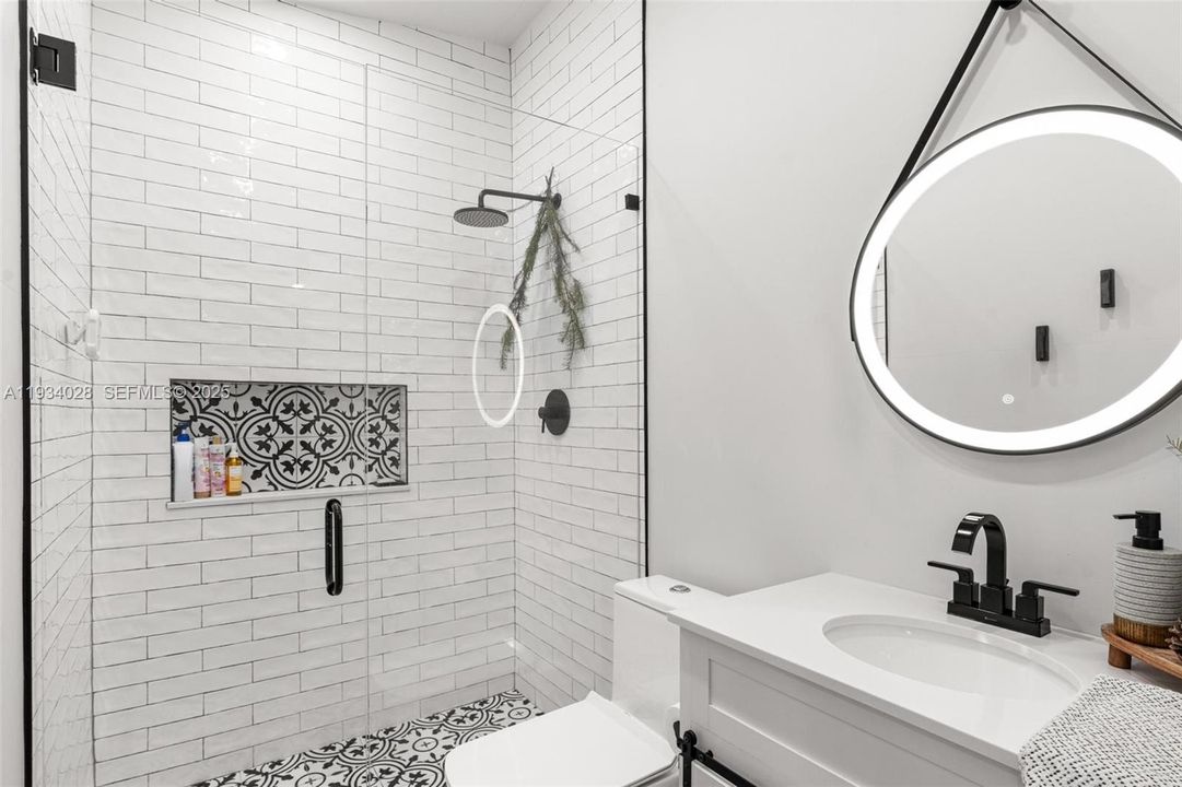 出租: $3,195 (2 贝兹, 2 浴室, 1104 平方英尺)