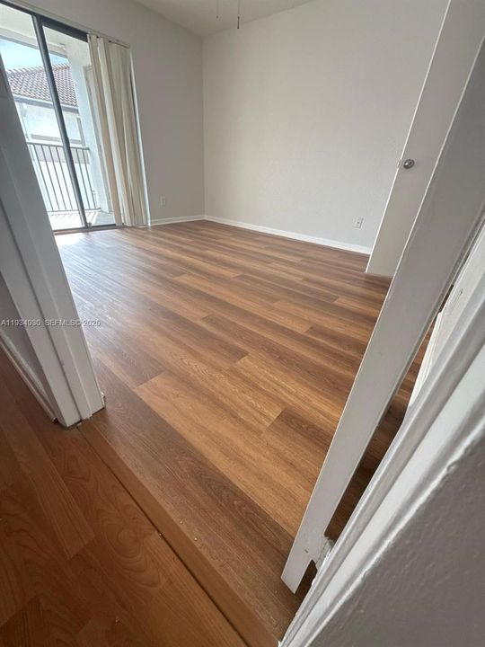 出租: $1,799 (1 贝兹, 1 浴室, 650 平方英尺)