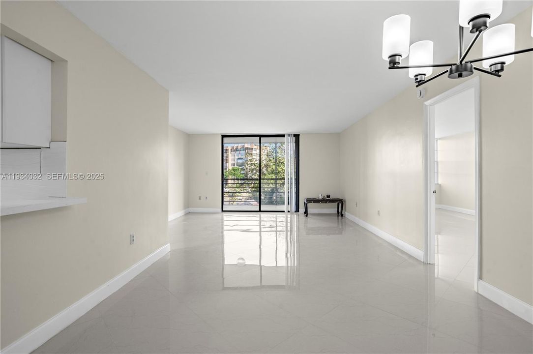 For Rent: $2,300 (2 beds, 2 baths, 1100 Square Feet)