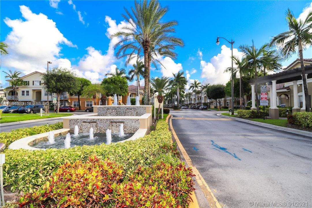 В аренду: $3,300 (3 спален, 2 ванн, 1364 Квадратных фут)