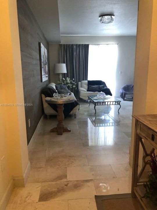 В аренду: $3,300 (3 спален, 2 ванн, 1364 Квадратных фут)