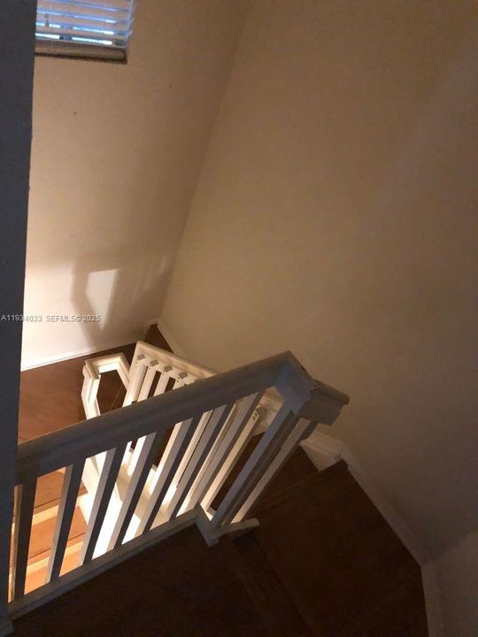 В аренду: $3,300 (3 спален, 2 ванн, 1364 Квадратных фут)