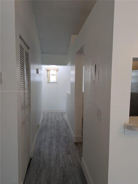 出租: $1,900 (2 贝兹, 2 浴室, 855 平方英尺)