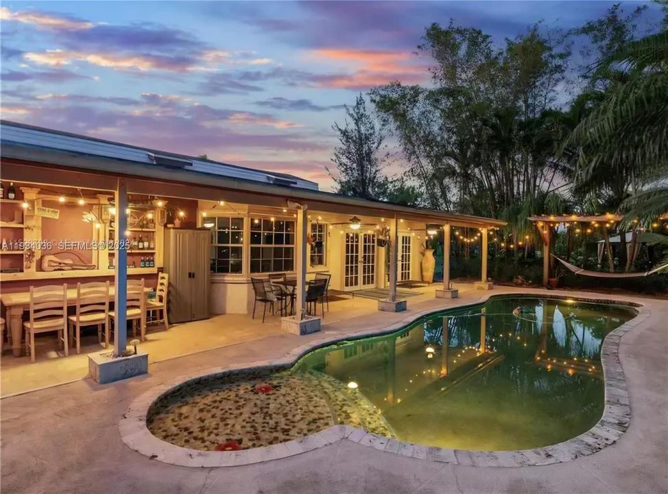 Beautiful lagoon pool