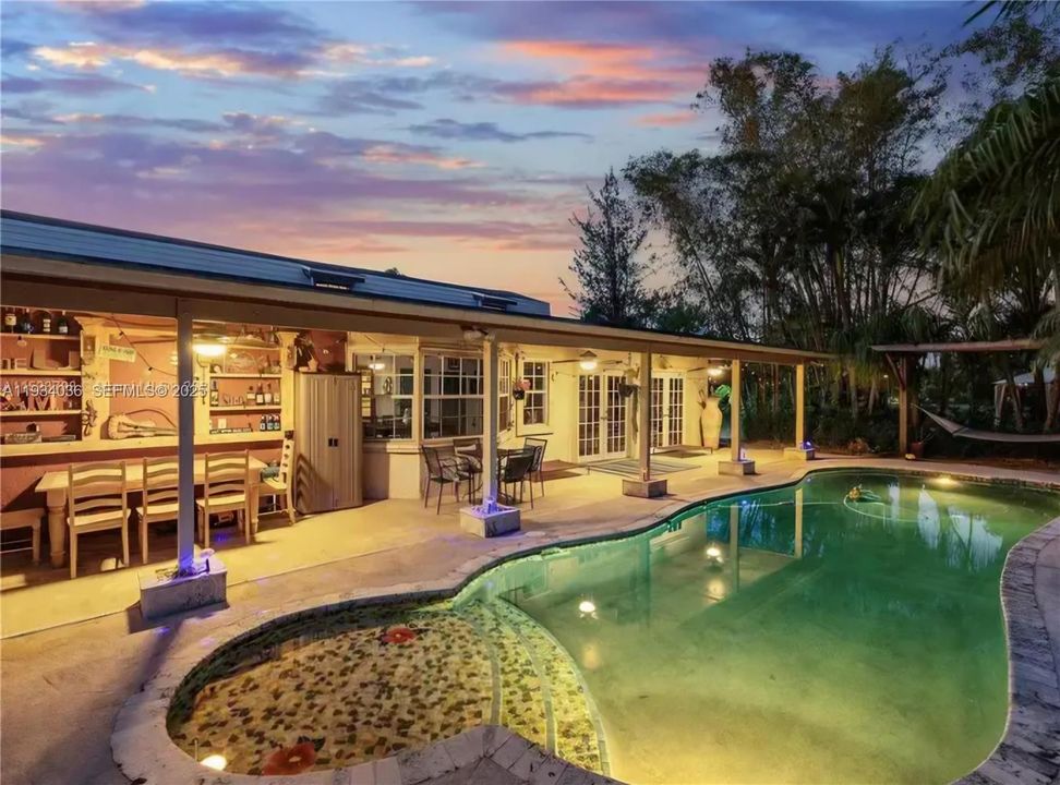 待售: $995,000 (4 贝兹, 3 浴室, 3548 平方英尺)