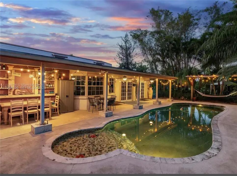 待售: $995,000 (4 贝兹, 3 浴室, 3548 平方英尺)