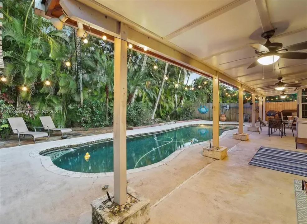 待售: $995,000 (4 贝兹, 3 浴室, 3548 平方英尺)