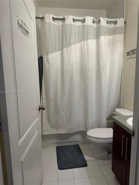 待售: $359,900 (4 贝兹, 3 浴室, 1374 平方英尺)