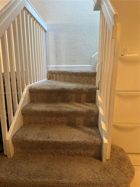 待售: $359,900 (4 贝兹, 3 浴室, 1374 平方英尺)