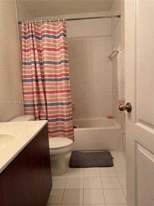 待售: $359,900 (4 贝兹, 3 浴室, 1374 平方英尺)