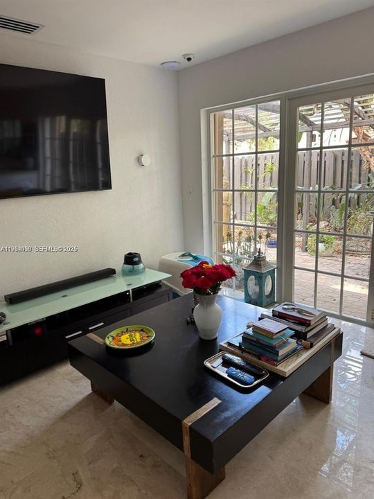 В аренду: $3,600 (3 спален, 2 ванн, 2186 Квадратных фут)