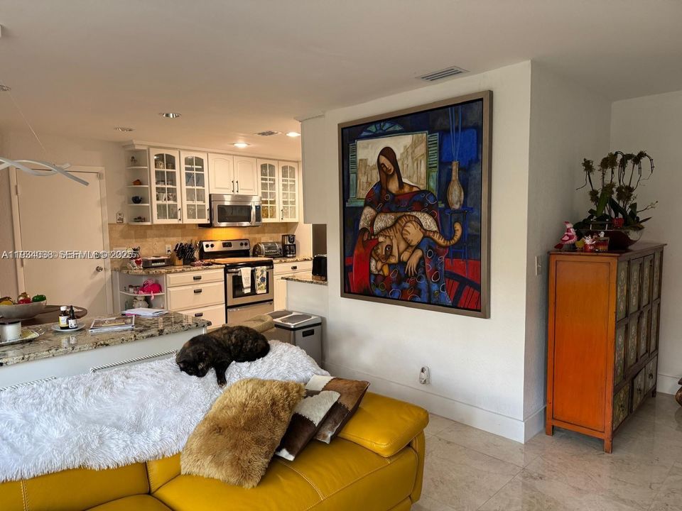 В аренду: $3,600 (3 спален, 2 ванн, 2186 Квадратных фут)