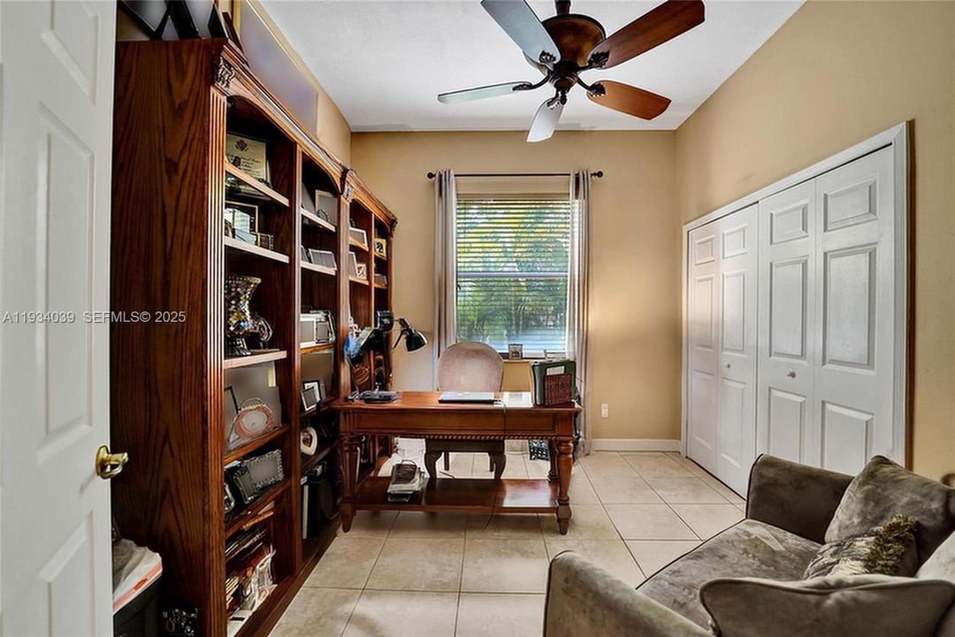 待售: $865,000 (5 贝兹, 3 浴室, 3123 平方英尺)