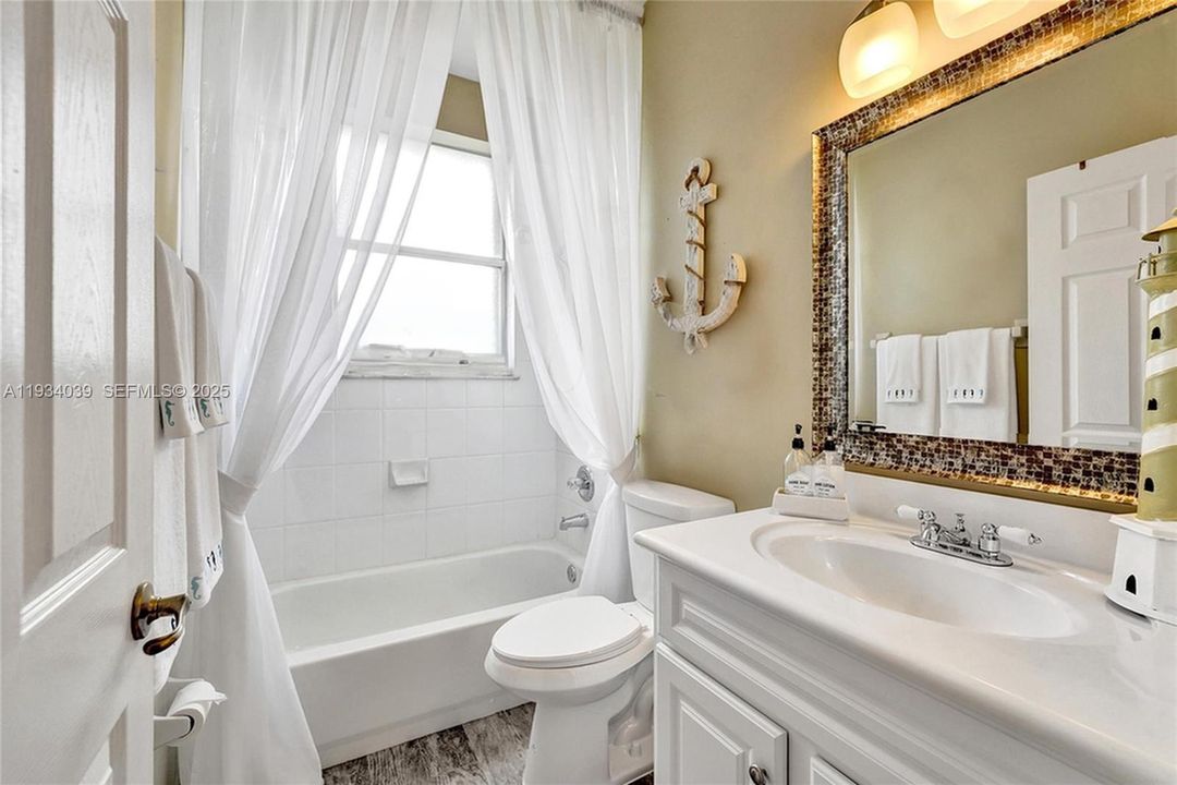 待售: $865,000 (5 贝兹, 3 浴室, 3123 平方英尺)