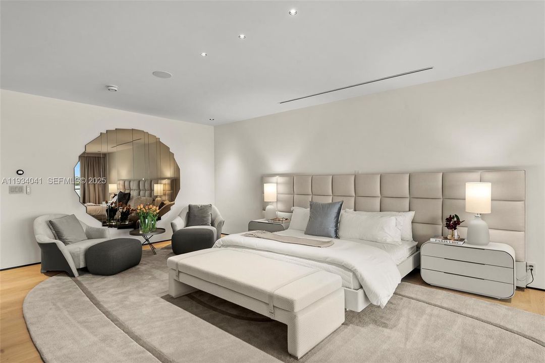 For Sale: $13,995,000 (6 beds, 7 baths, 6364 Square Feet)