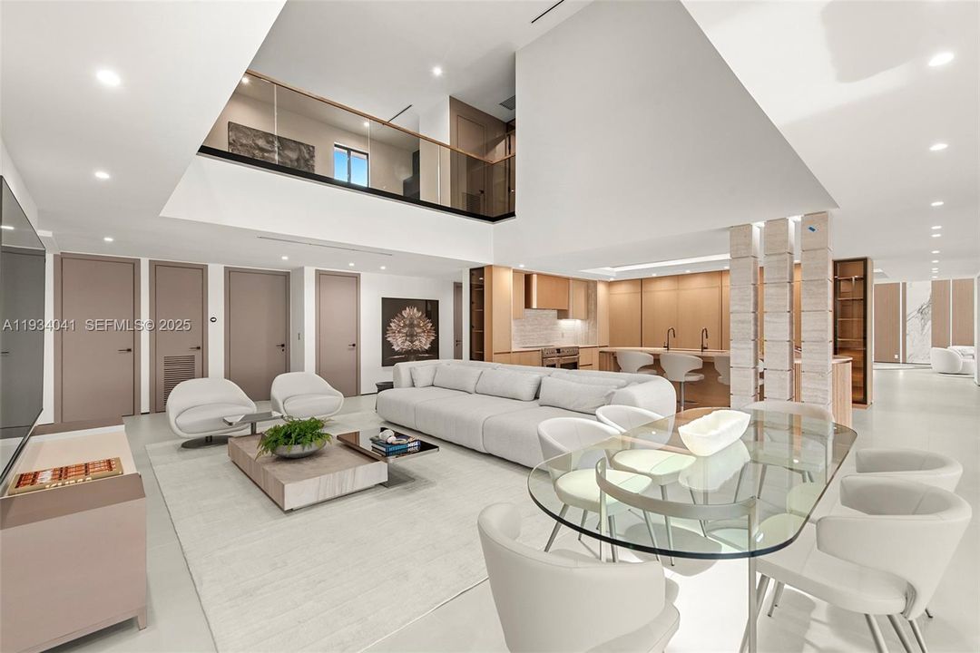 For Sale: $13,995,000 (6 beds, 7 baths, 6364 Square Feet)