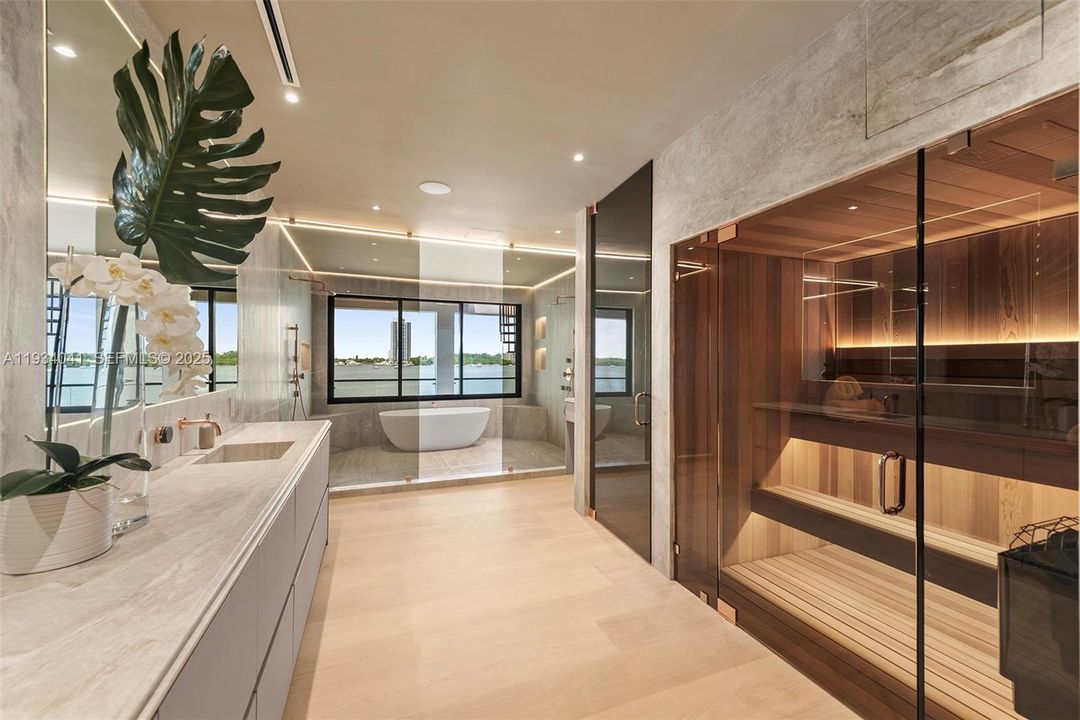 For Sale: $13,995,000 (6 beds, 7 baths, 6364 Square Feet)