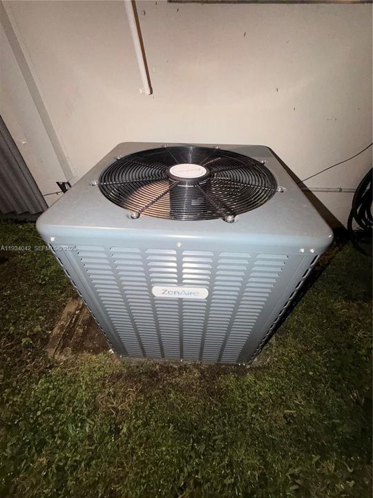 На продажу: $700,000 (4 спален, 2 ванн, 1935 Квадратных фут)