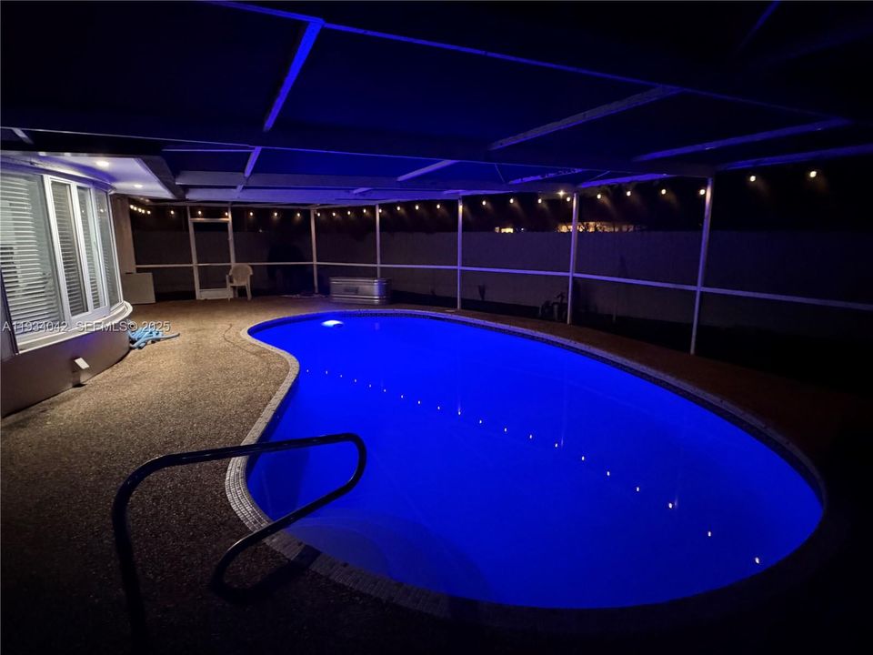 На продажу: $720,000 (4 спален, 2 ванн, 1935 Квадратных фут)