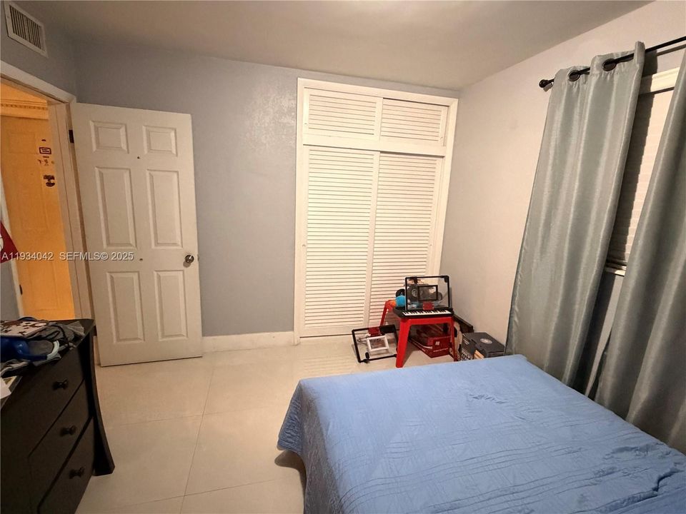 На продажу: $720,000 (4 спален, 2 ванн, 1935 Квадратных фут)