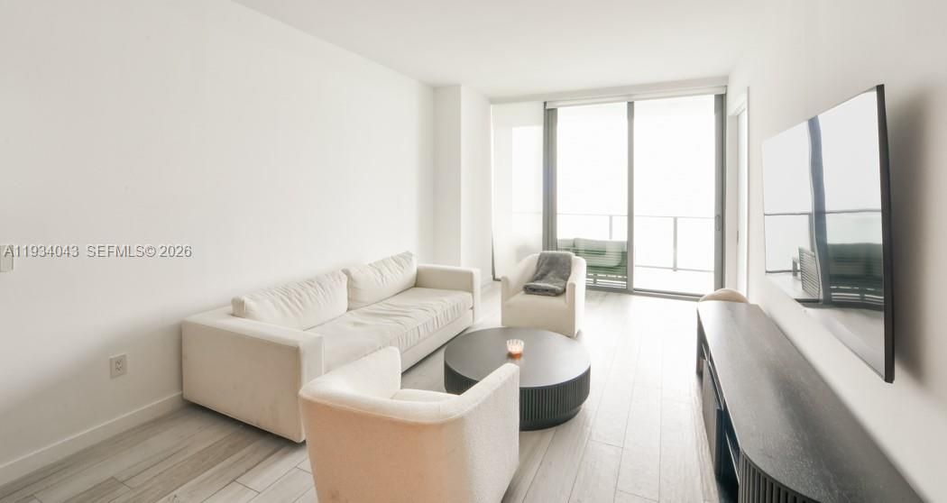 En Venta: $1,050,000 (2 camas, 3 baños, 1186 Pies cuadrados)