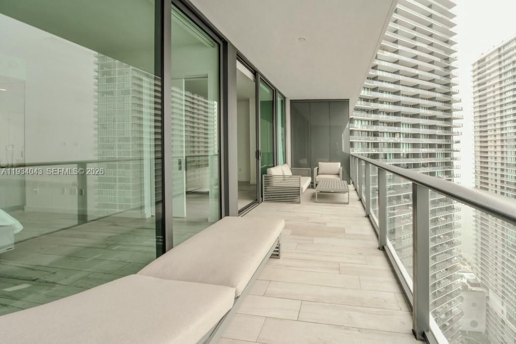 En Venta: $1,050,000 (2 camas, 3 baños, 1186 Pies cuadrados)