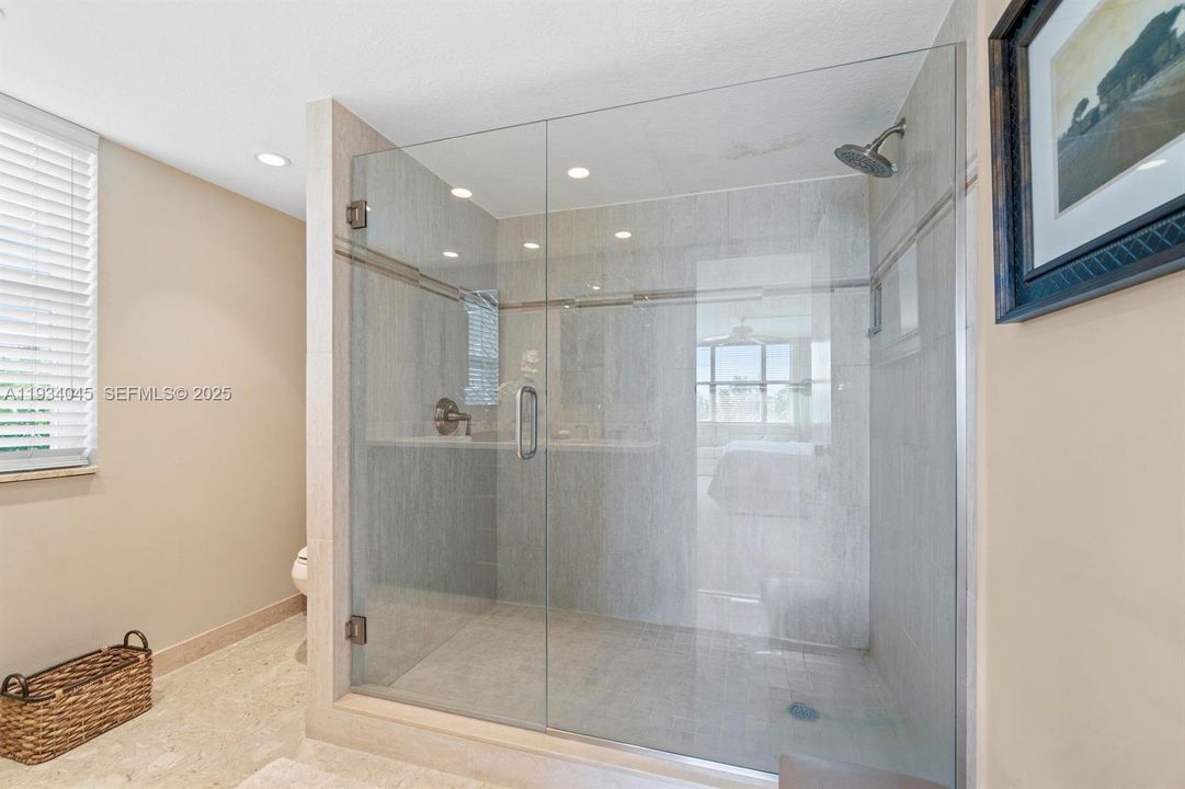 На продажу: $700,000 (2 спален, 2 ванн, 1760 Квадратных фут)