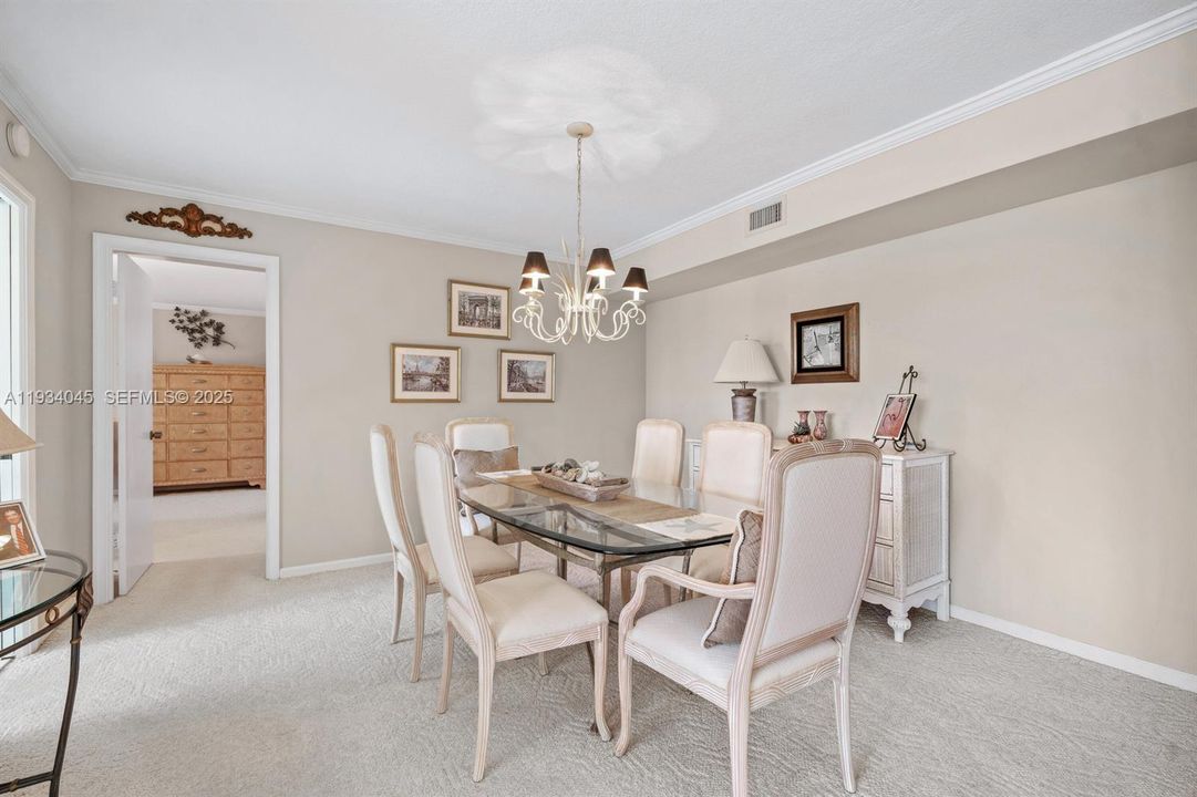 На продажу: $700,000 (2 спален, 2 ванн, 1760 Квадратных фут)