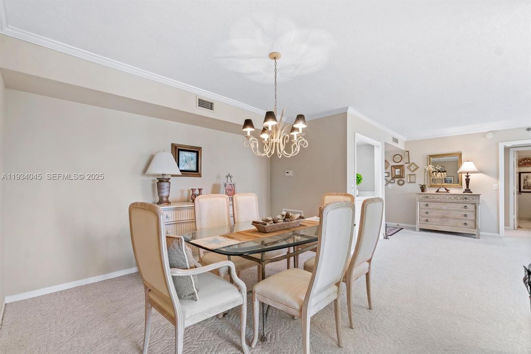 На продажу: $700,000 (2 спален, 2 ванн, 1760 Квадратных фут)