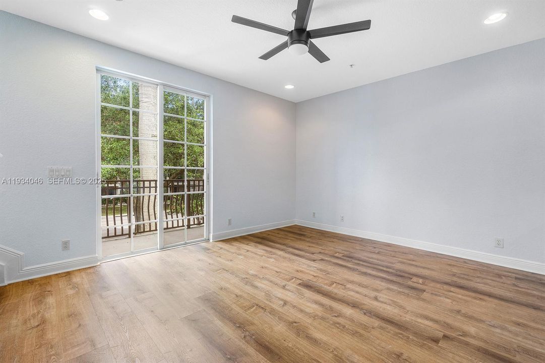 待售: $555,000 (3 贝兹, 2 浴室, 1953 平方英尺)