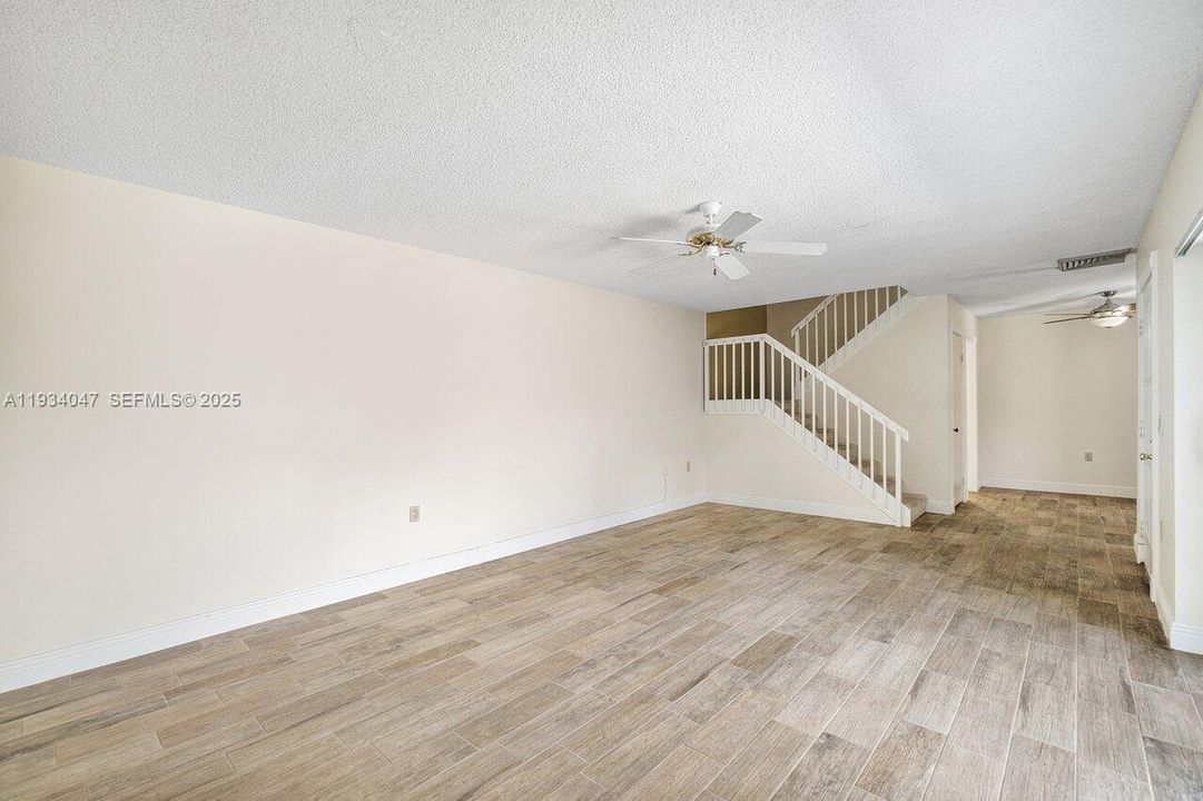 En Venta: $400,000 (2 camas, 2 baños, 1188 Pies cuadrados)