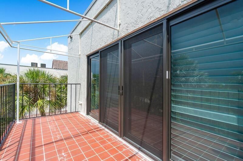 For Rent: $12,000 (3 beds, 3 baths, 2680 Square Feet)