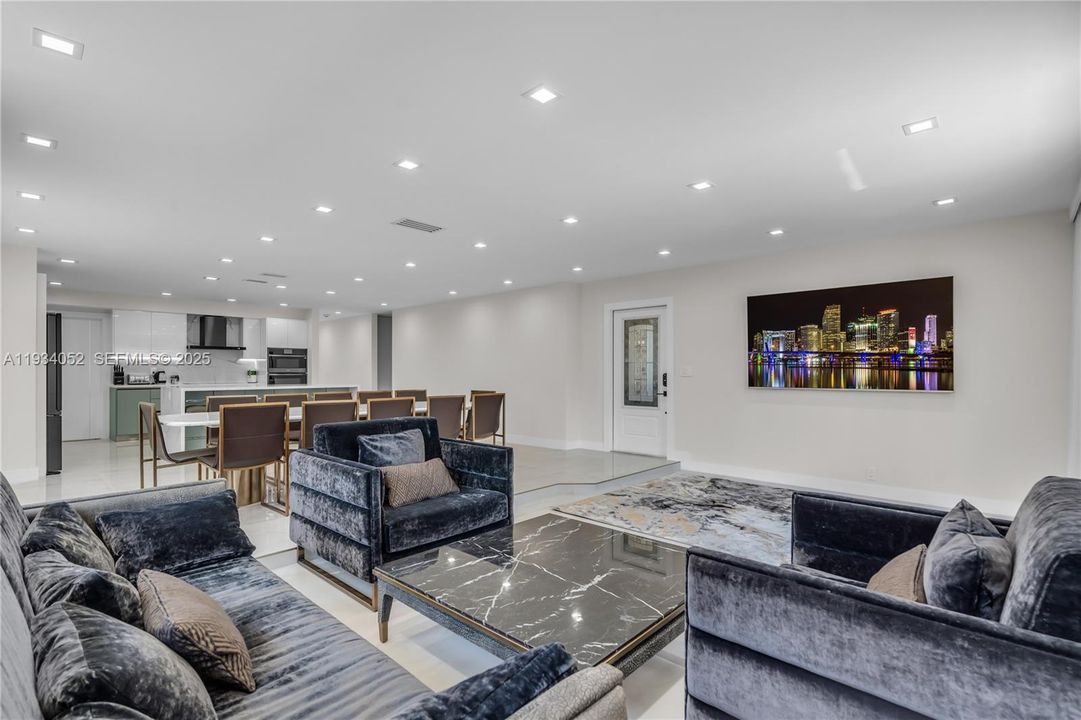 待售: $1,535,000 (3 贝兹, 2 浴室, 2252 平方英尺)