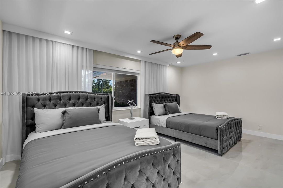 待售: $1,535,000 (3 贝兹, 2 浴室, 2252 平方英尺)